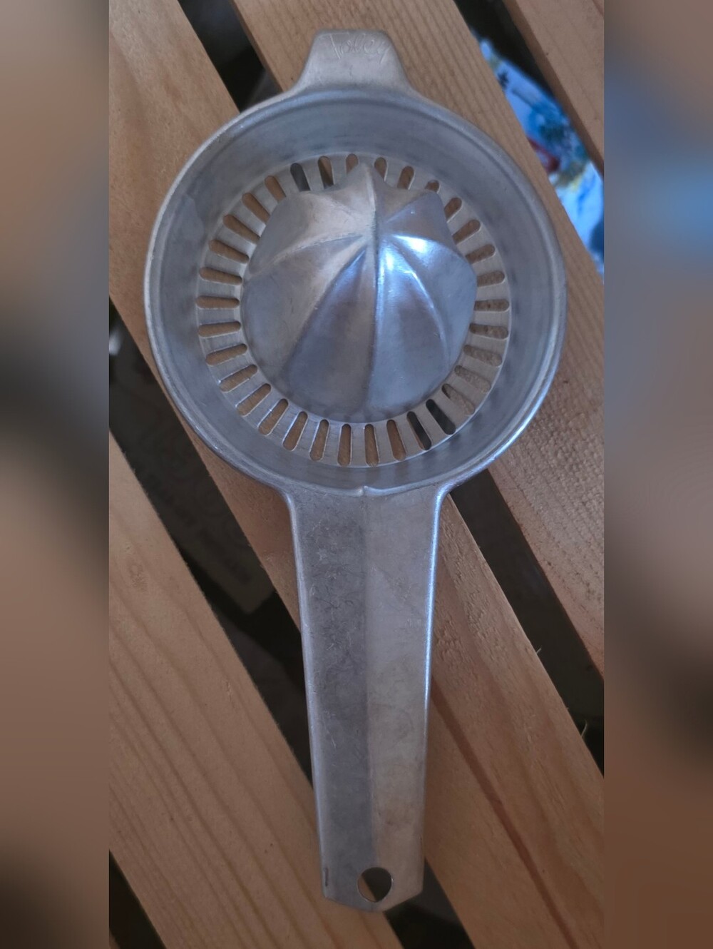 1960s Airstream Style Foley Handheld Citrus Juicer Reamer